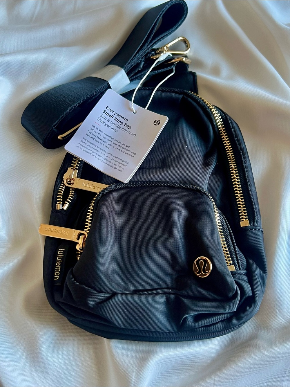 LULULEMON ATHLETICA BLACK N GOLD HARDWARE EVERYWHERE SLING BAG (small 2L) - Picture 2 of 6